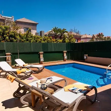 Sleeps 8 Pool Air Con Wifi Meloneras