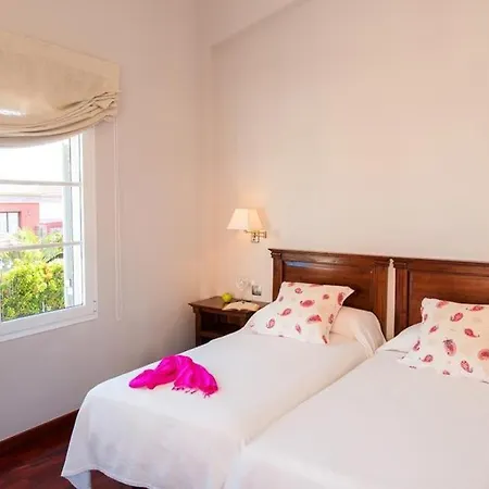Sleeps 8 Pool Air Con Wifi Meloneras